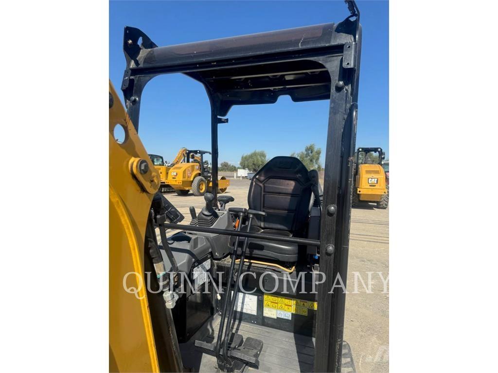 CAT 301.7 Paletli ekskavatörler