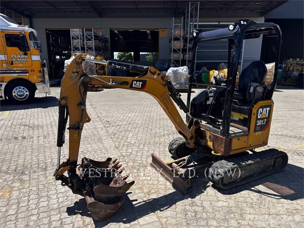 CAT 301.7-05CR Paletli ekskavatörler