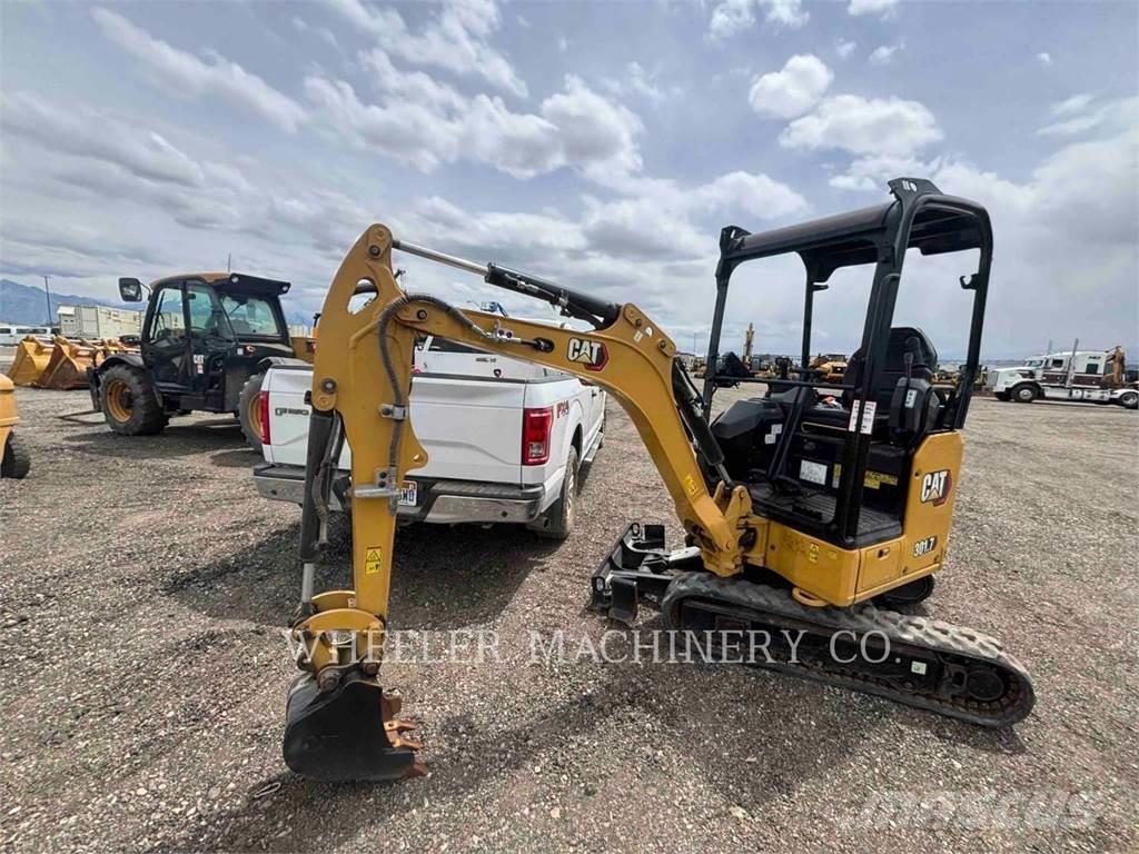 CAT 301.7 C1 Paletli ekskavatörler