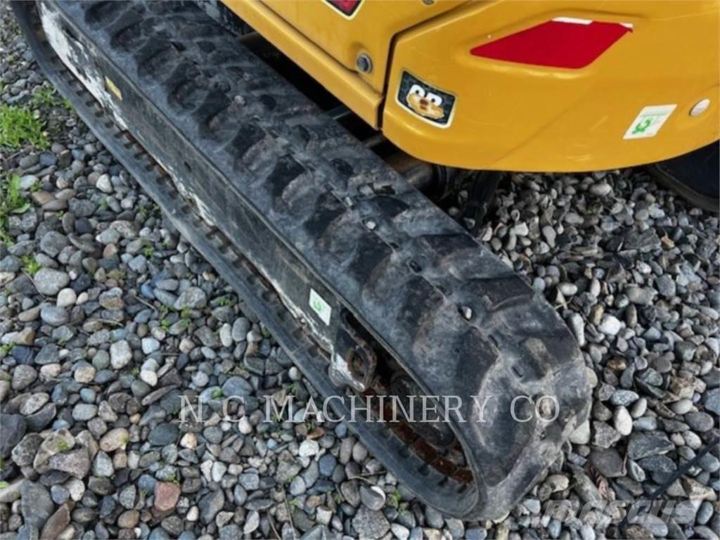CAT 301.7 CRCN Paletli ekskavatörler