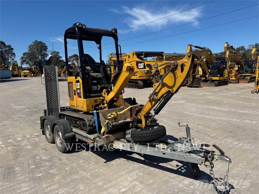 CAT 301.7CR Paletli ekskavatörler