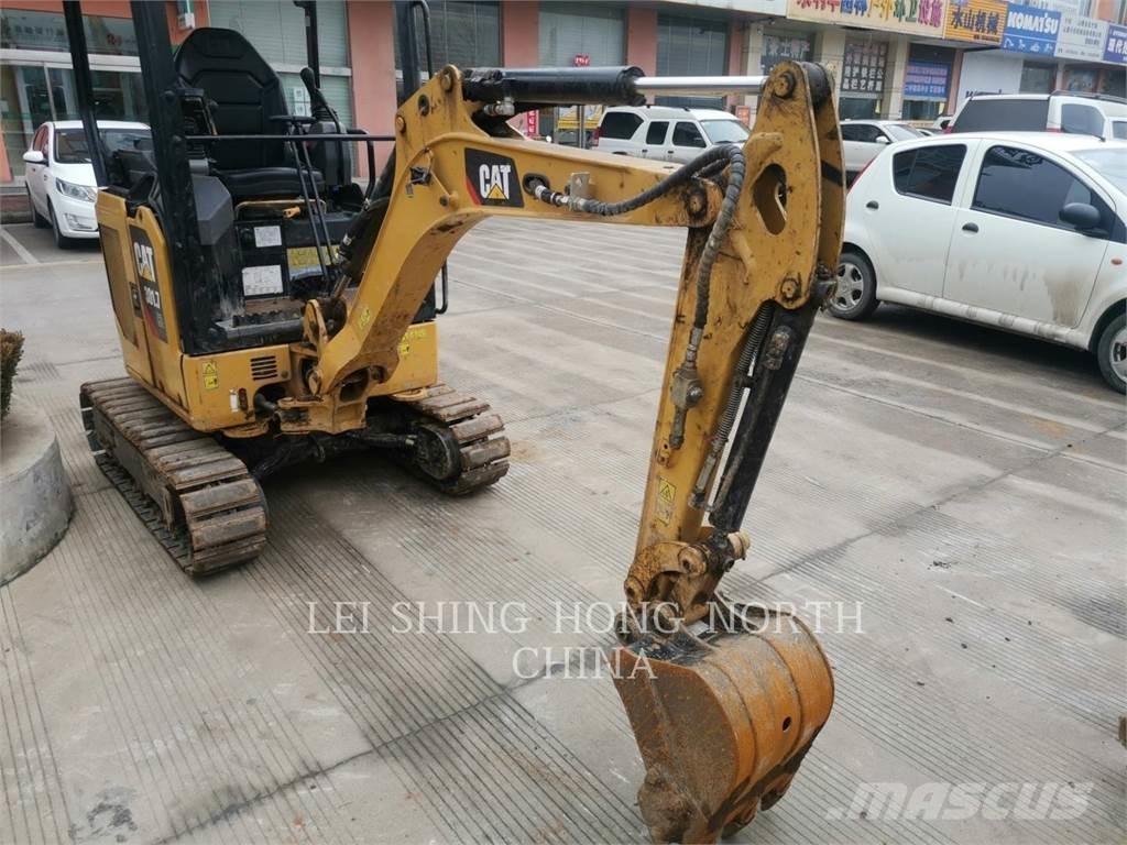 CAT 301.7CR Paletli ekskavatörler