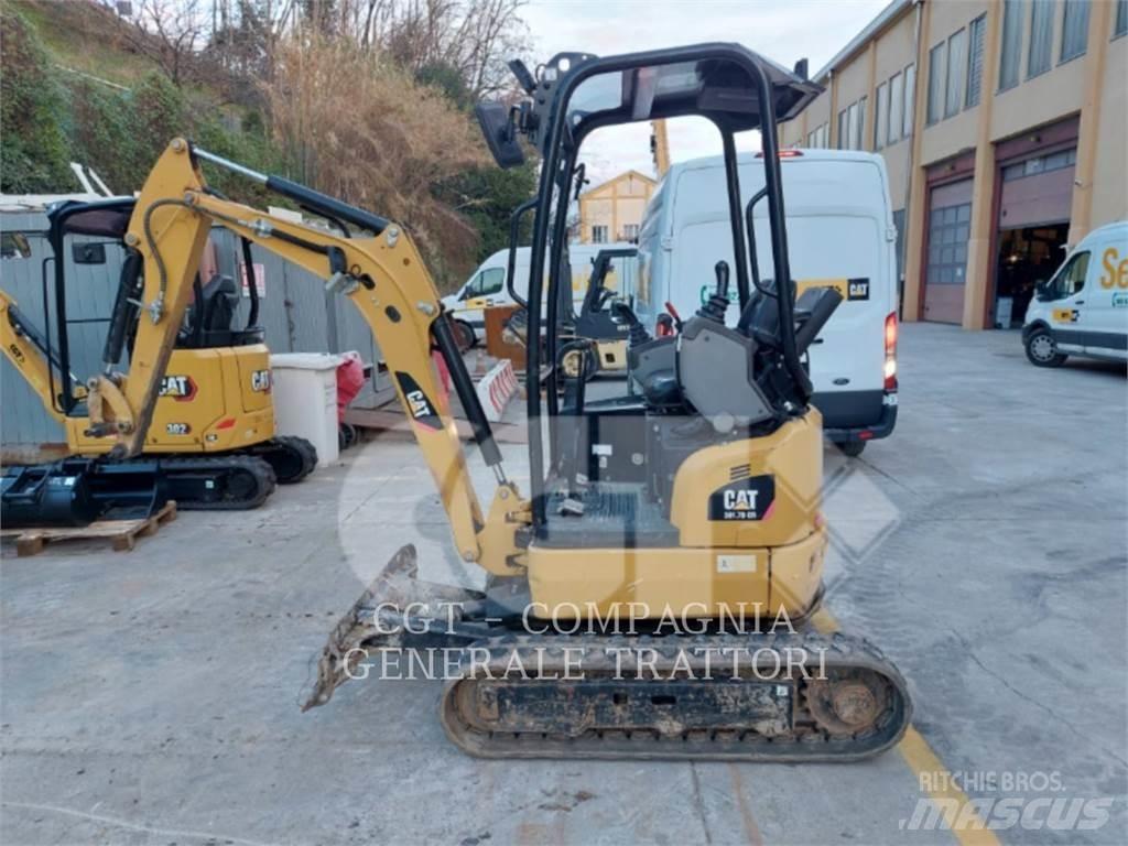 CAT 301.7D Paletli ekskavatörler