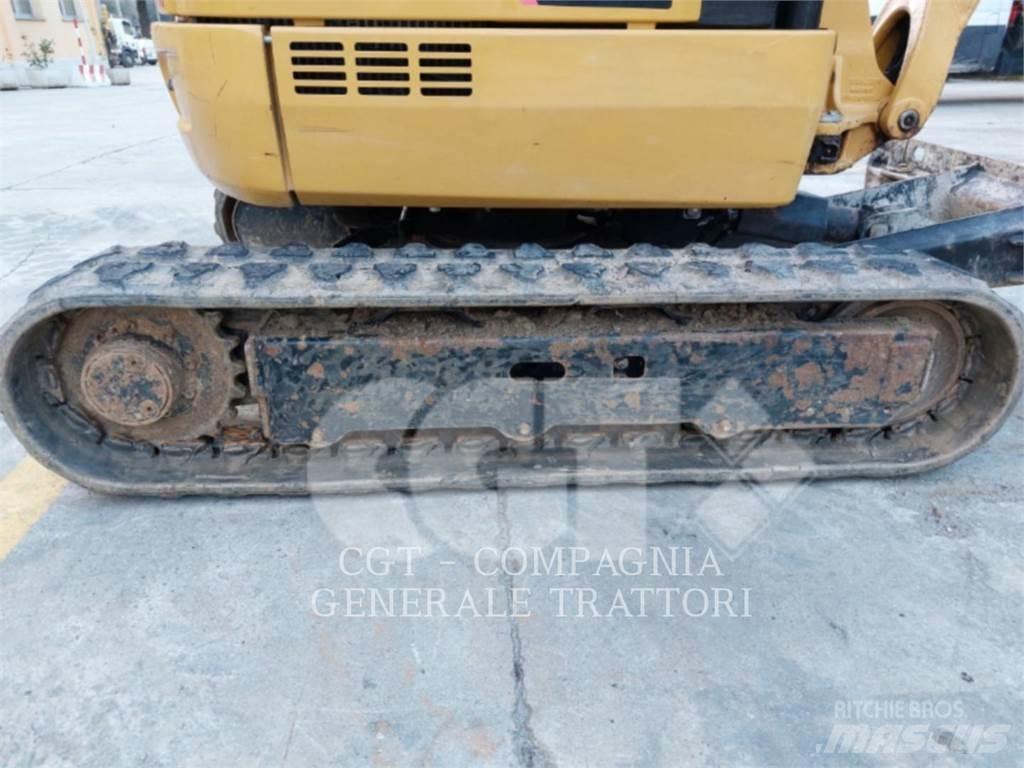 CAT 301.7D Paletli ekskavatörler