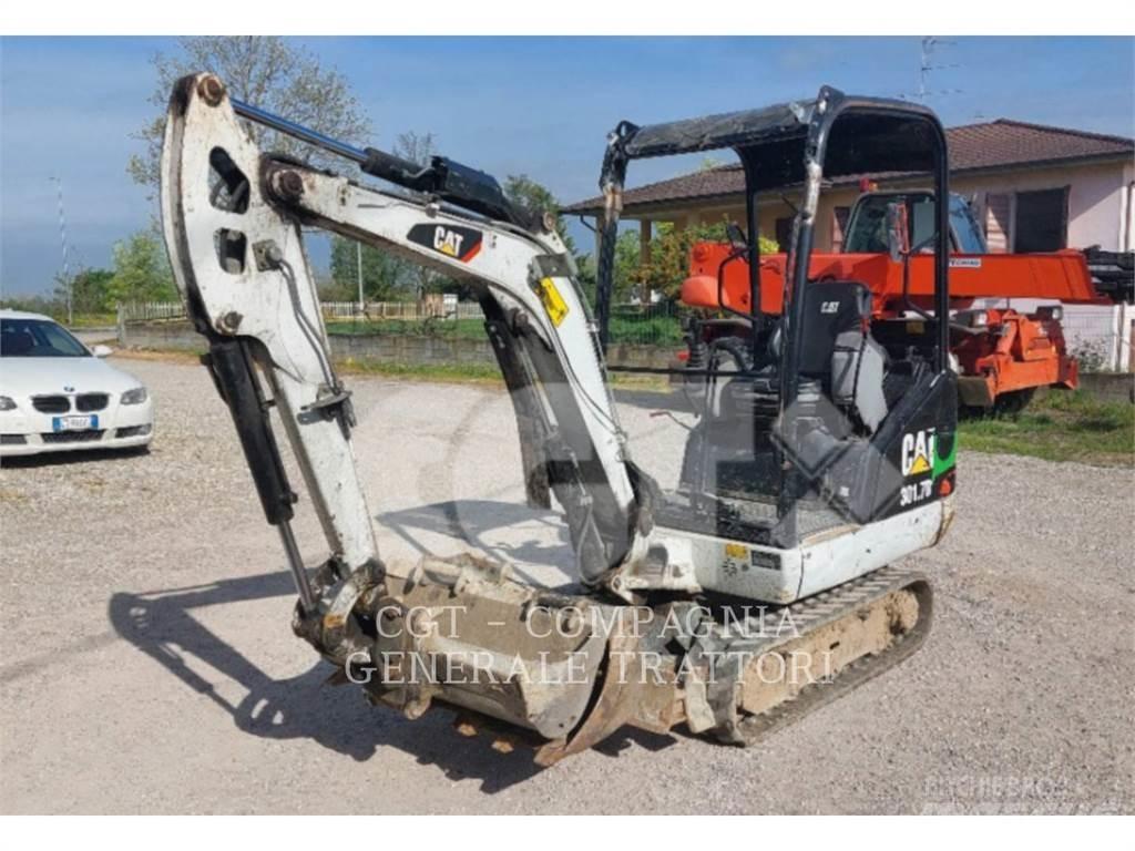 CAT 301.7D Paletli ekskavatörler