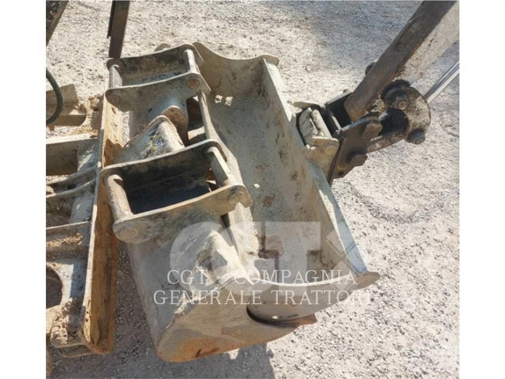 CAT 301.7D Paletli ekskavatörler