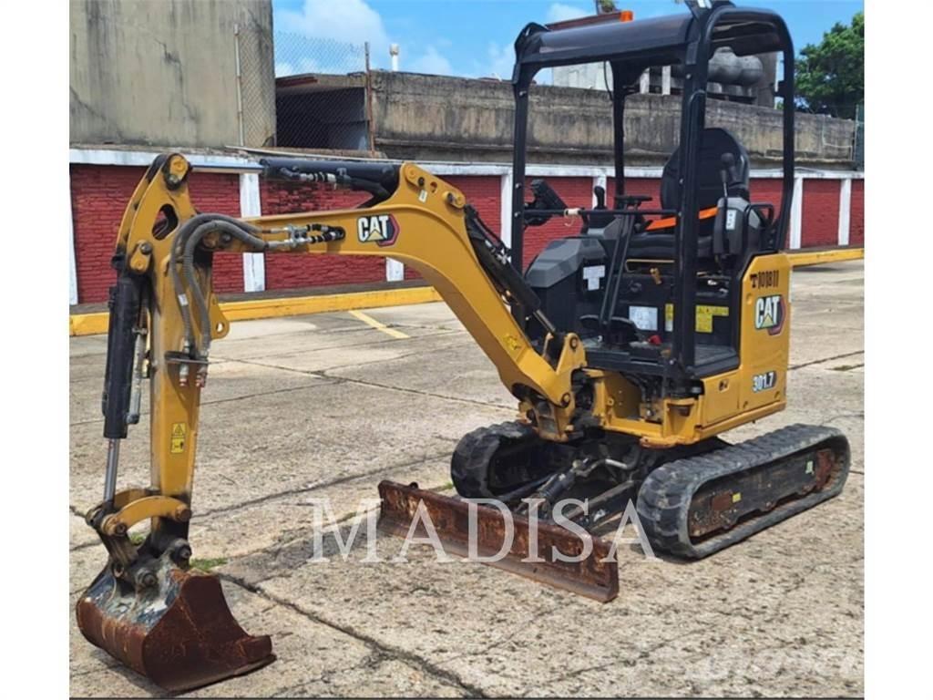 CAT 301.7D Paletli ekskavatörler