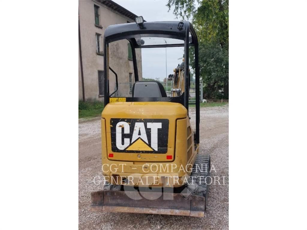 CAT 301.7D Paletli ekskavatörler