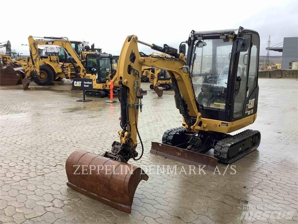 CAT 301.7D Paletli ekskavatörler