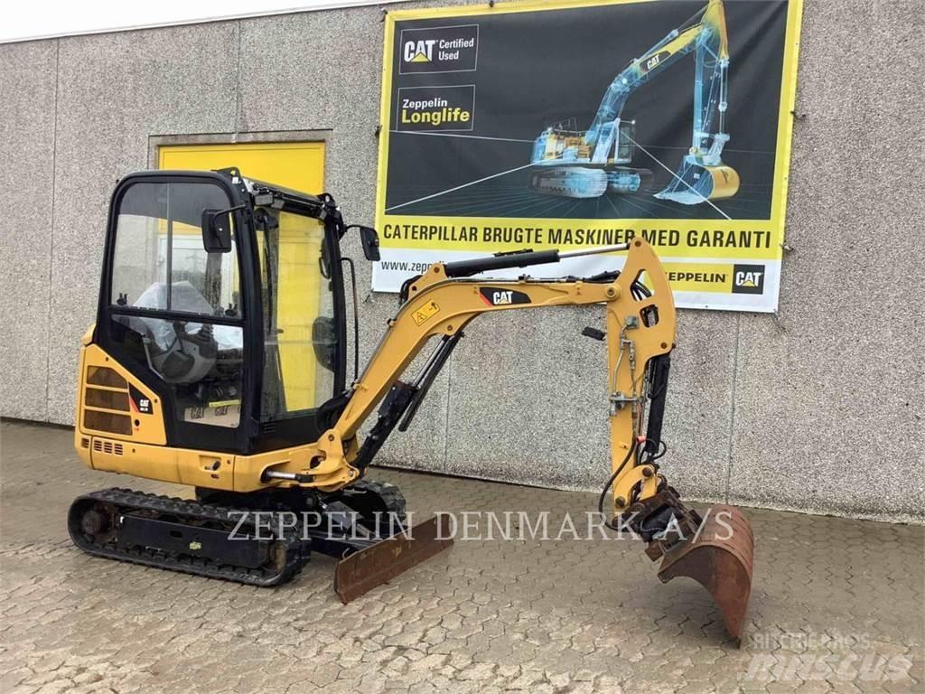 CAT 301.7D Paletli ekskavatörler