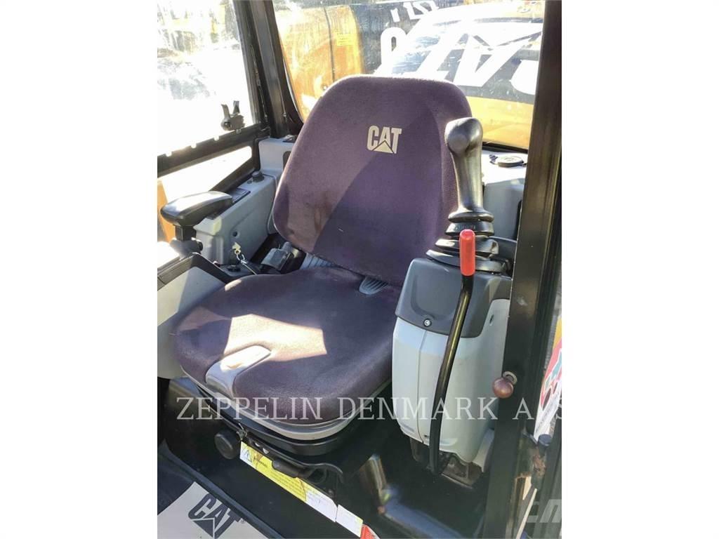 CAT 301.7D Paletli ekskavatörler