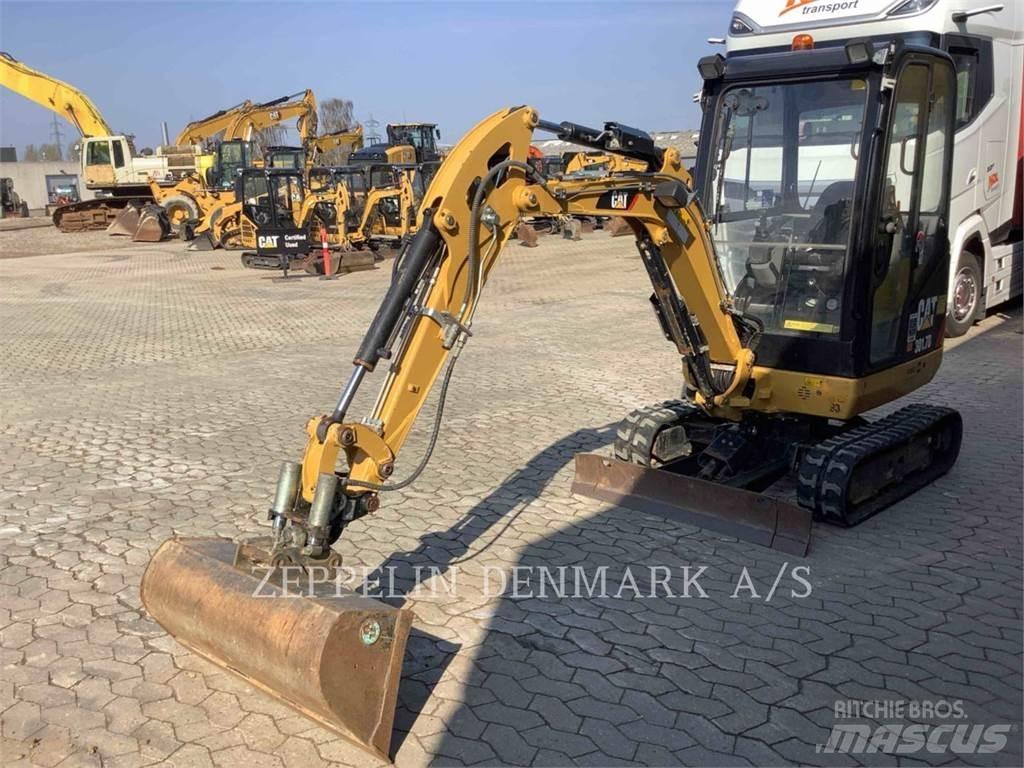 CAT 301.7D Paletli ekskavatörler