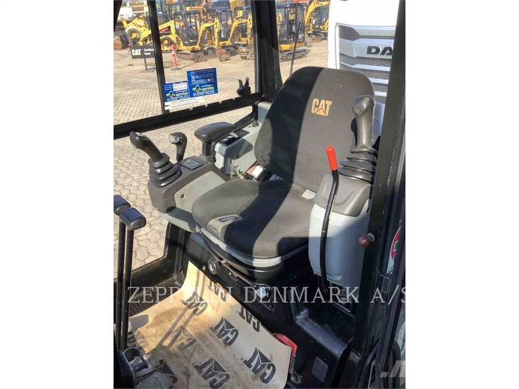 CAT 301.7D Paletli ekskavatörler