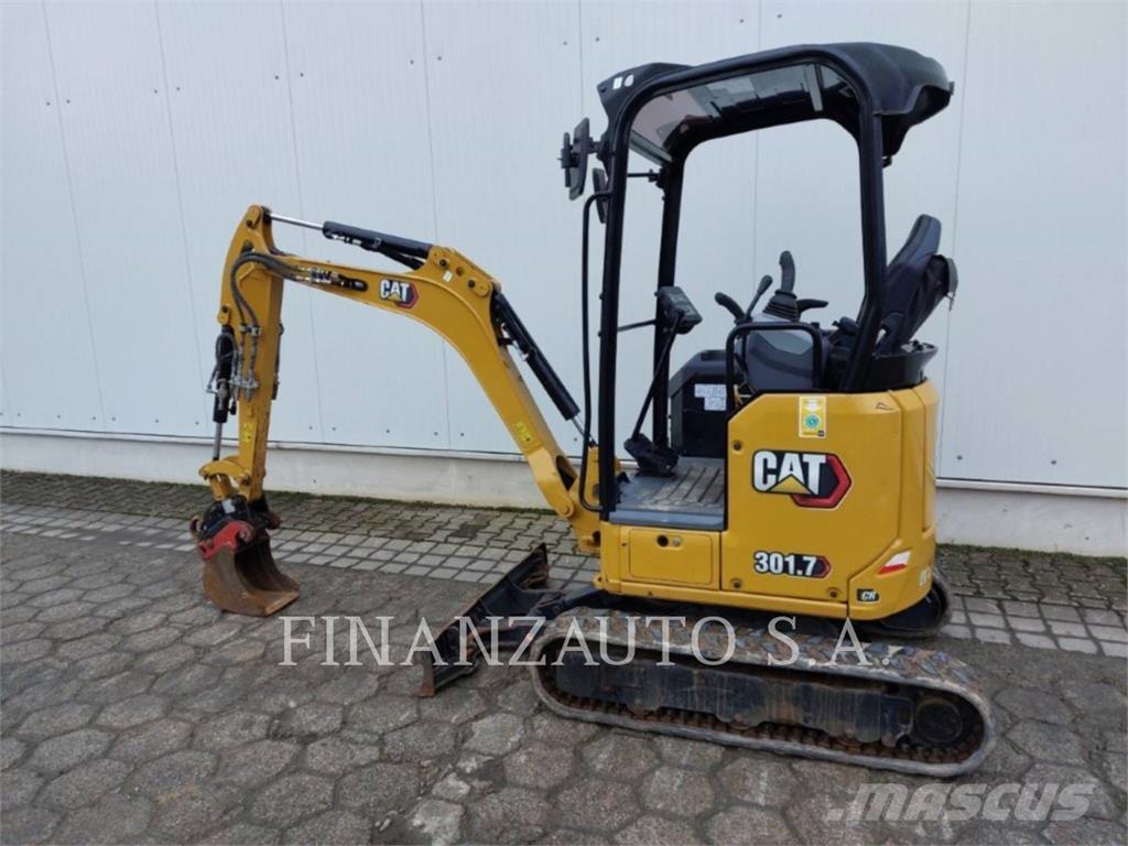 CAT 301.7D Paletli ekskavatörler