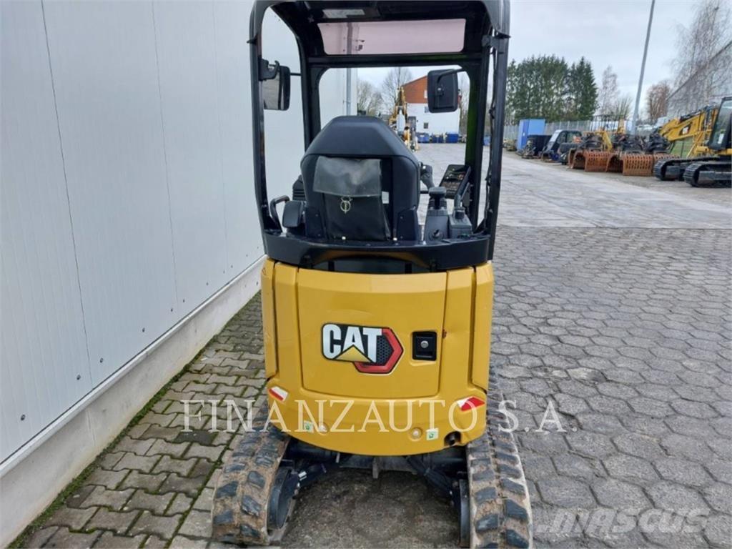 CAT 301.7D Paletli ekskavatörler