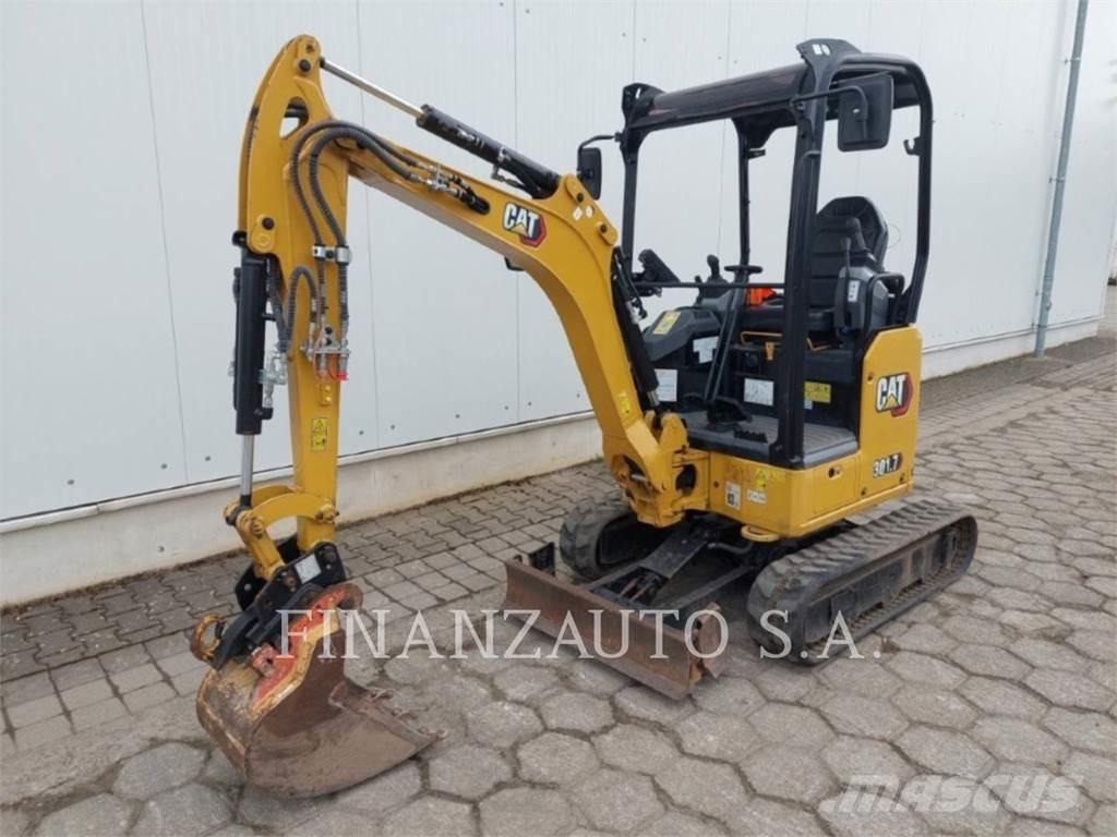 CAT 301.7D Paletli ekskavatörler