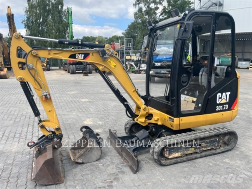 CAT 301.7D Paletli ekskavatörler