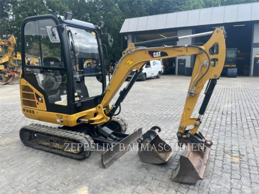 CAT 301.7D Paletli ekskavatörler