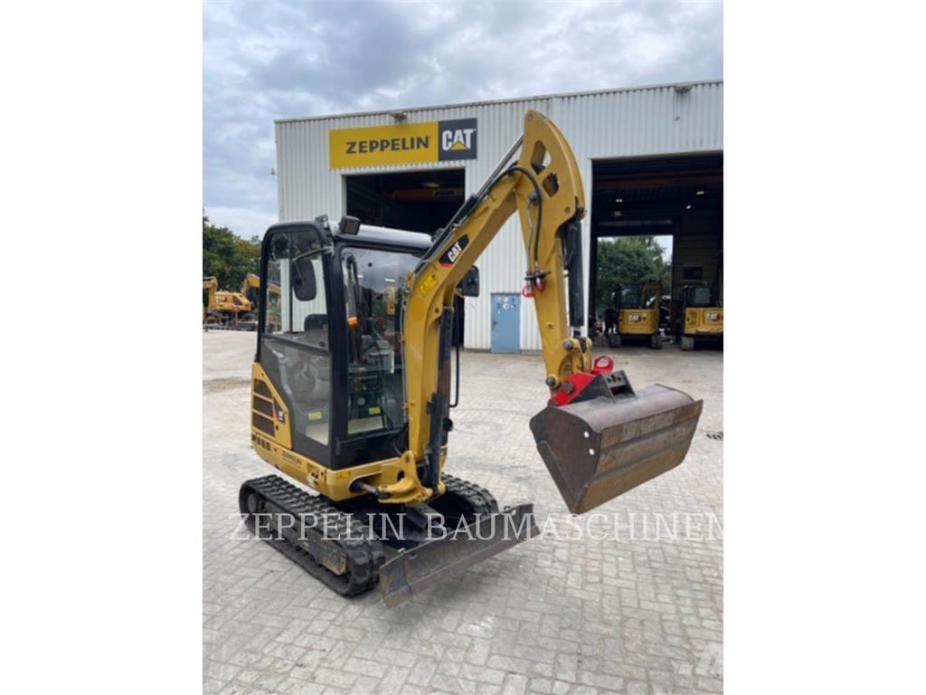 CAT 301.7D Paletli ekskavatörler