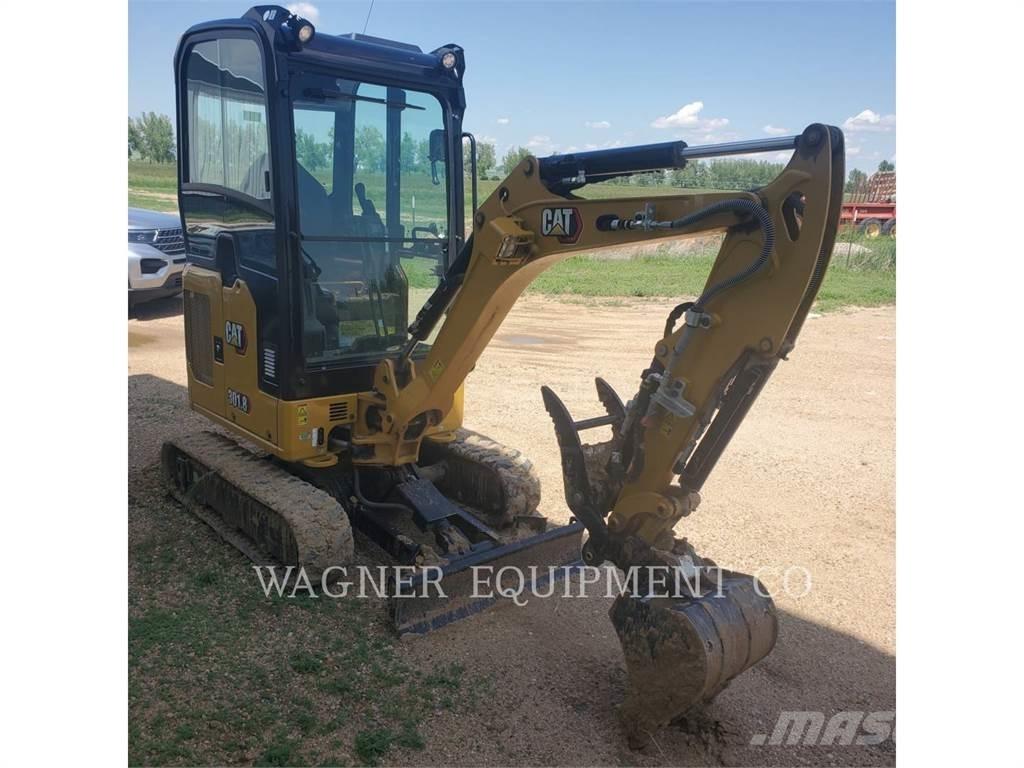 CAT 301.8 Paletli ekskavatörler