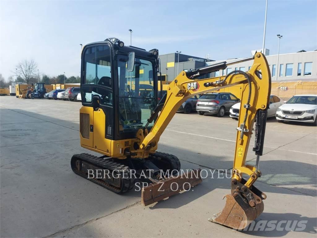 CAT 301.8 Paletli ekskavatörler