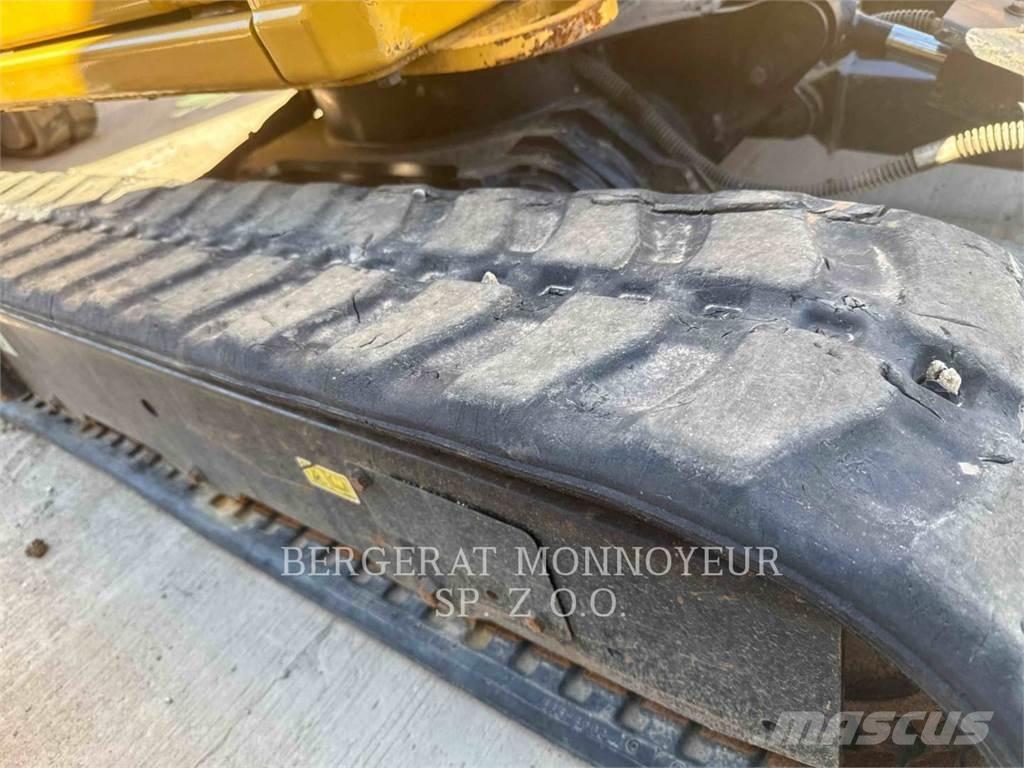 CAT 301.8 Paletli ekskavatörler