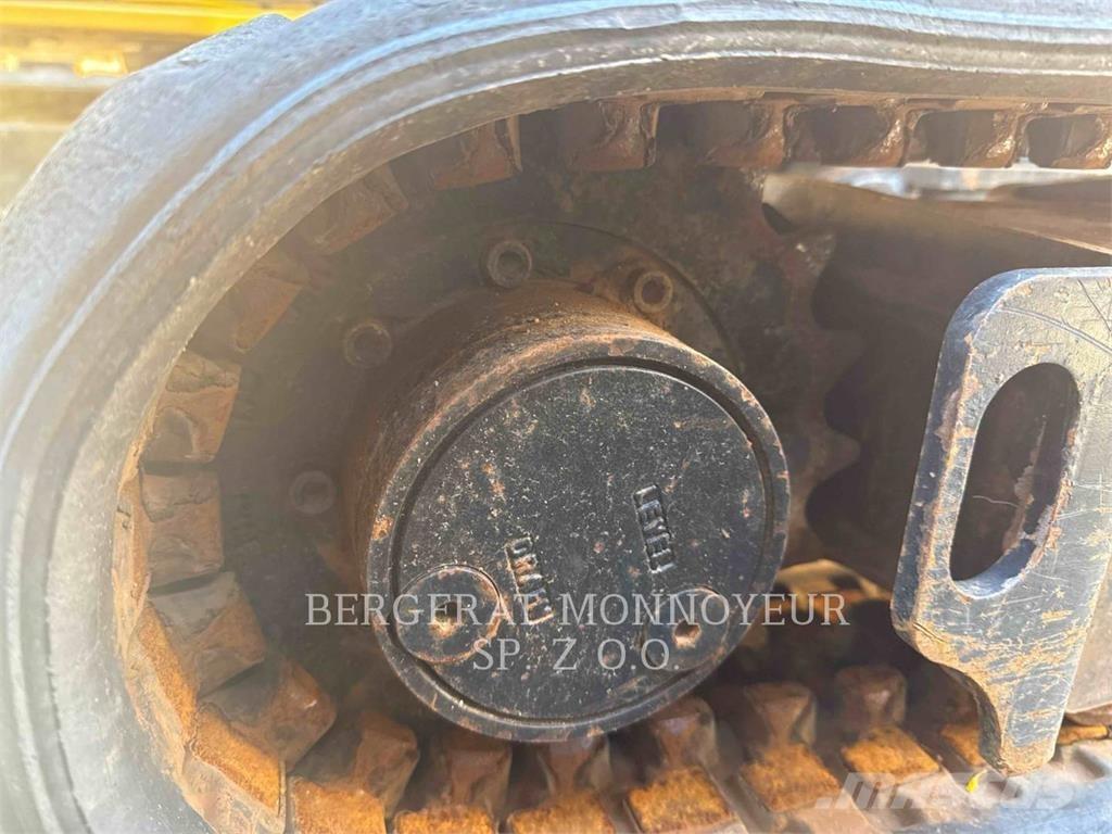 CAT 301.8 Paletli ekskavatörler