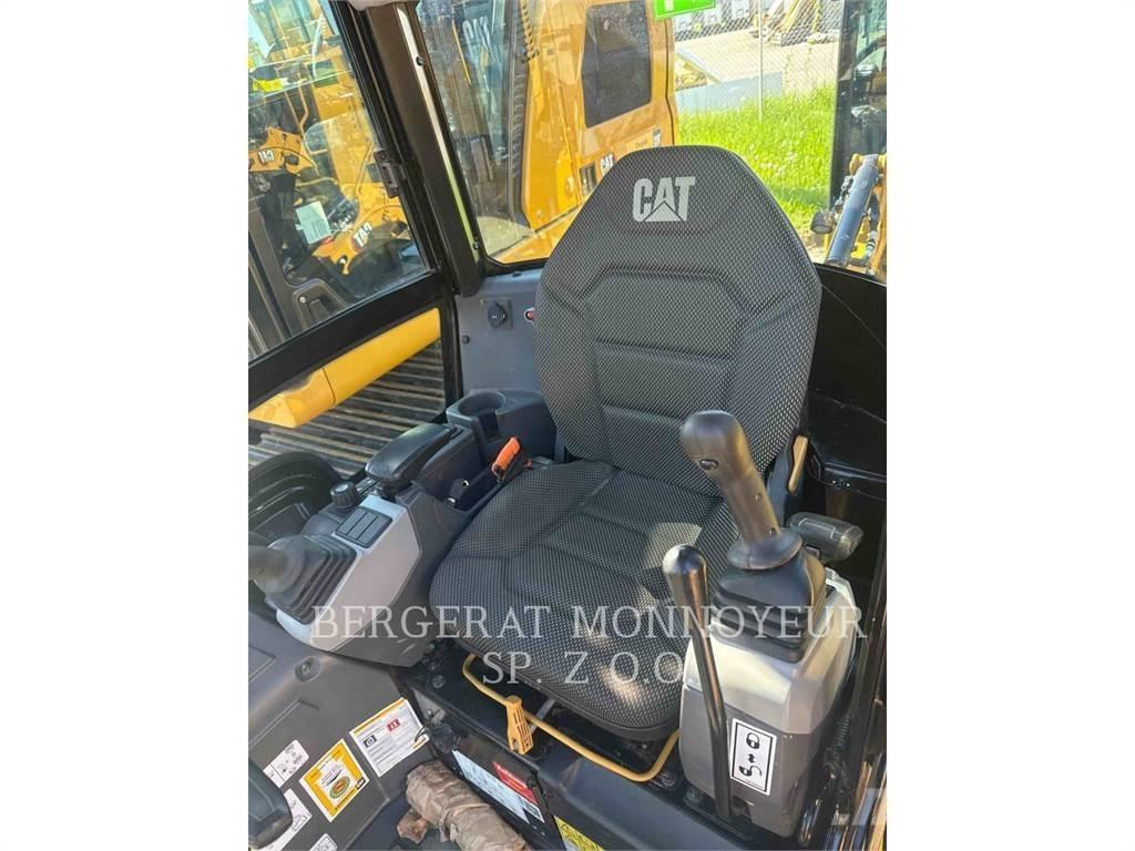 CAT 301.8 Paletli ekskavatörler