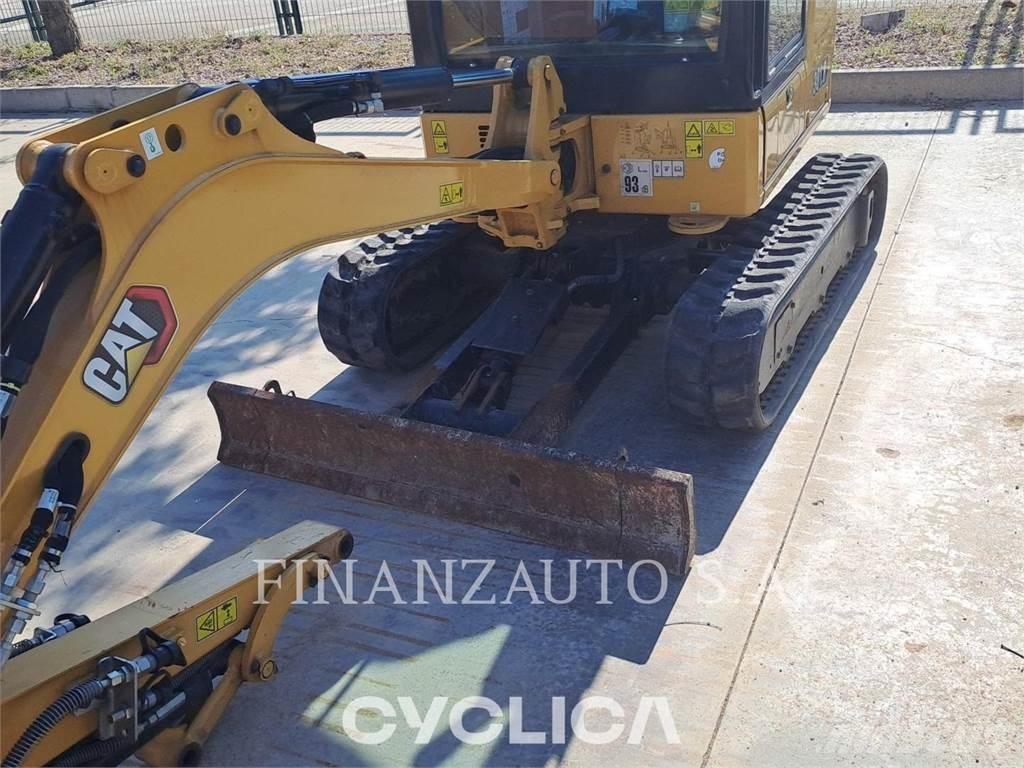 CAT 301.8 Paletli ekskavatörler