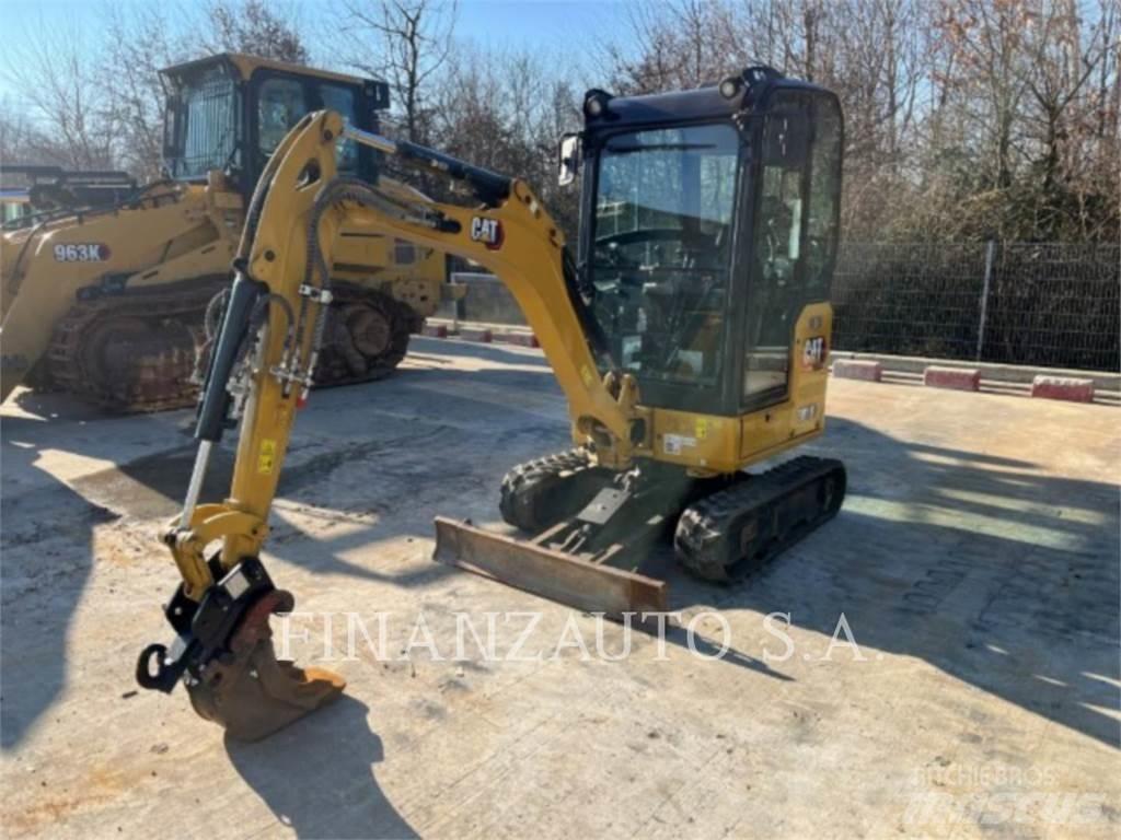 CAT 301.8 Paletli ekskavatörler