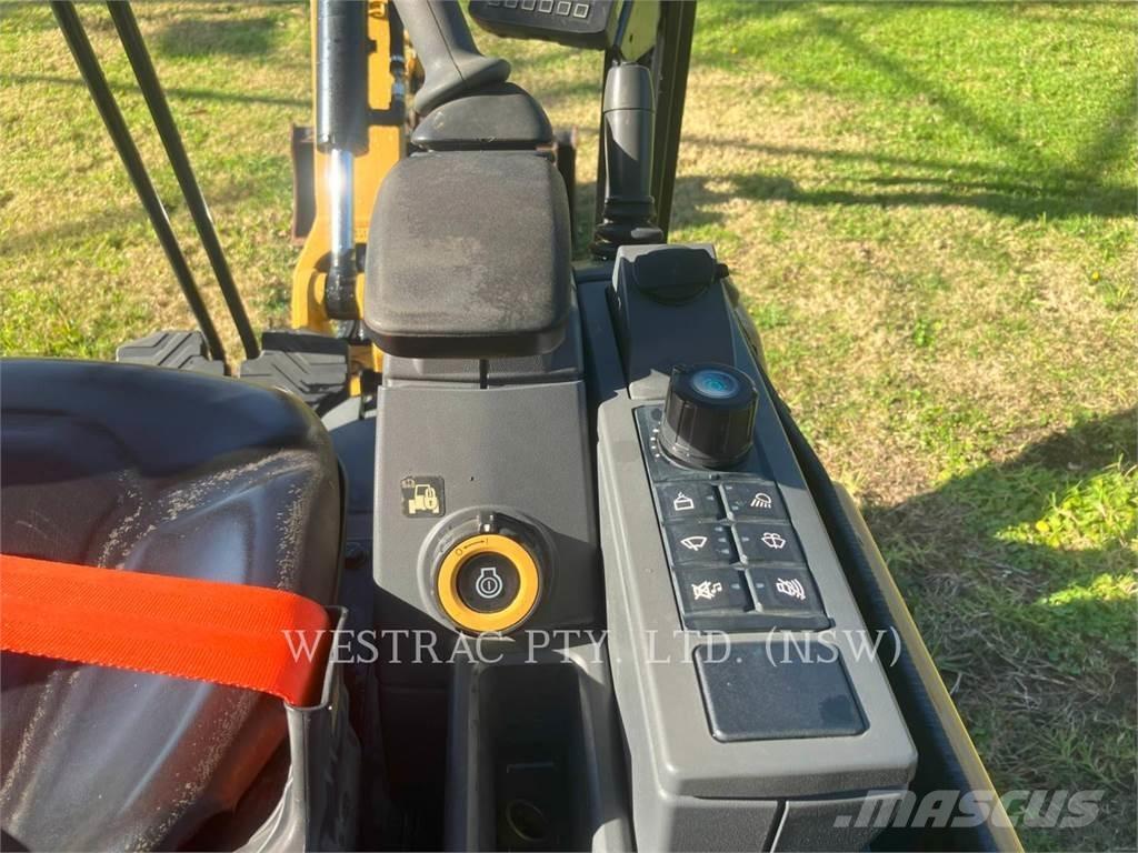 CAT 301.8 Paletli ekskavatörler