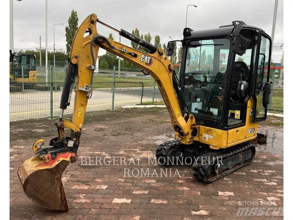 CAT 301.8-05 Paletli ekskavatörler