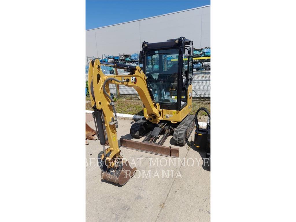 CAT 301.8-05 Paletli ekskavatörler