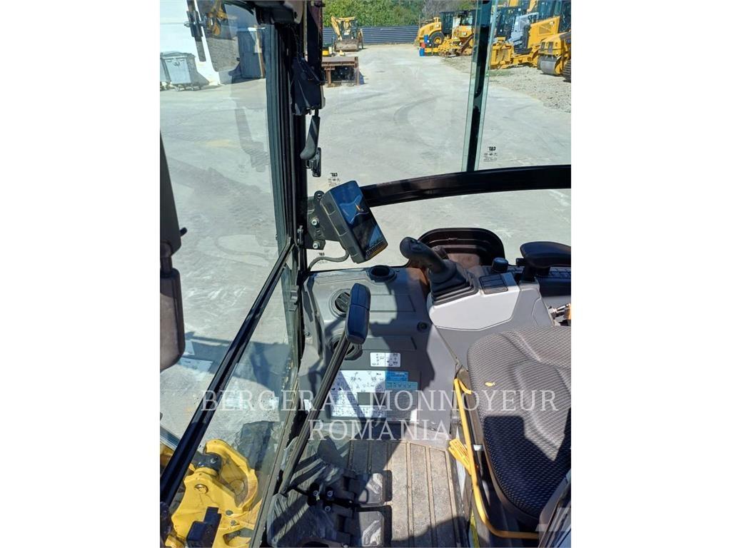 CAT 301.8-05 Paletli ekskavatörler