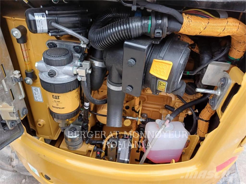 CAT 301.8-05 Paletli ekskavatörler