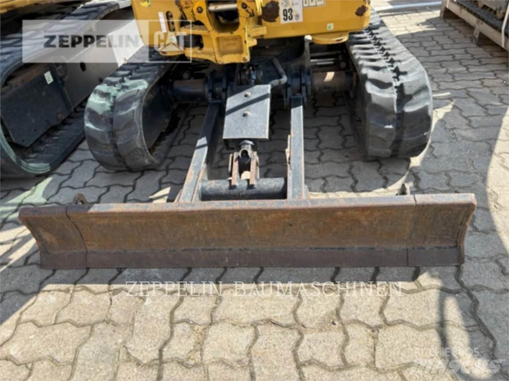 CAT 301.8-05A Paletli ekskavatörler