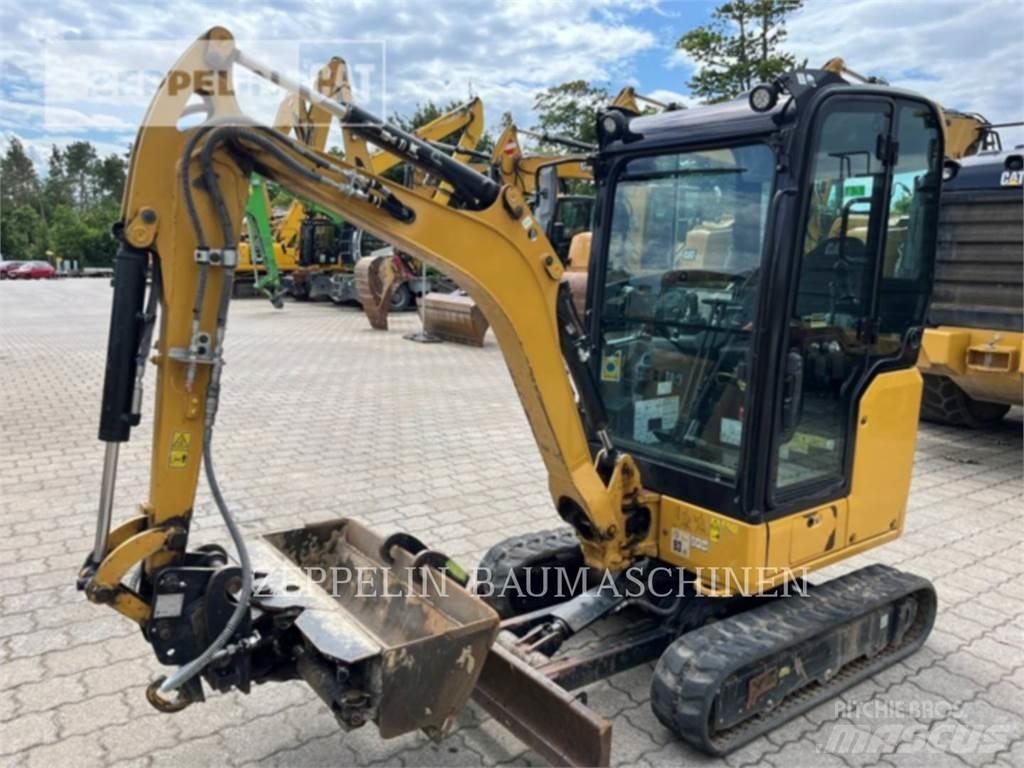 CAT 301.8-05A Paletli ekskavatörler