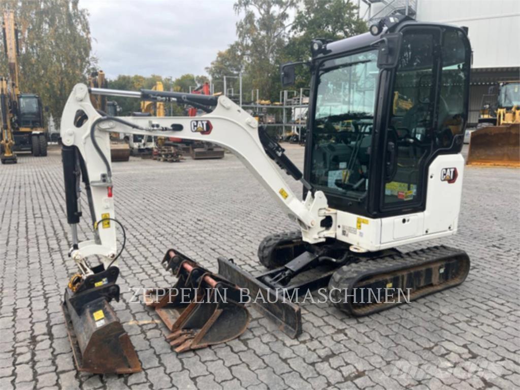 CAT 301.8-05A Paletli ekskavatörler