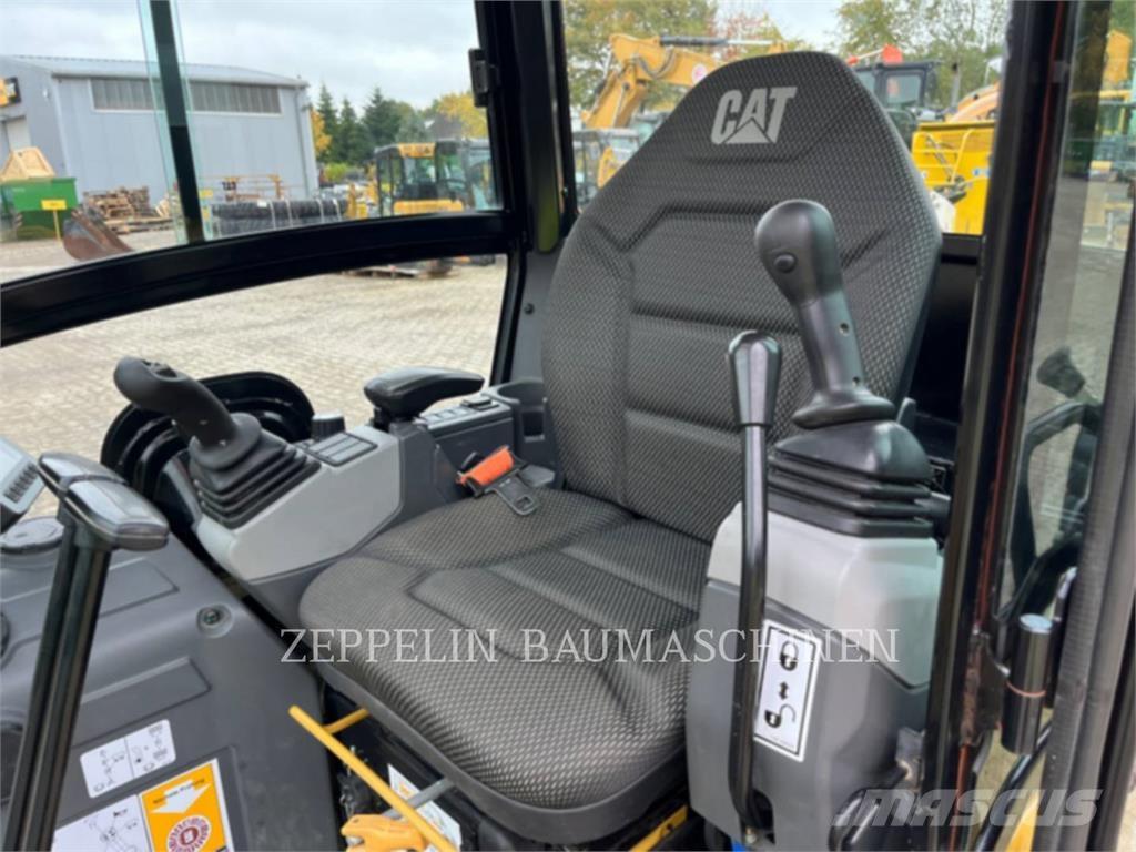 CAT 301.8-05A Paletli ekskavatörler