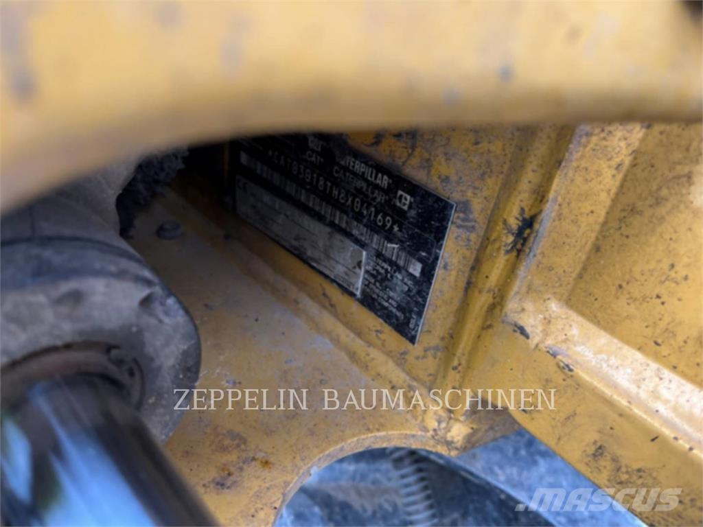 CAT 301.8-05A Paletli ekskavatörler