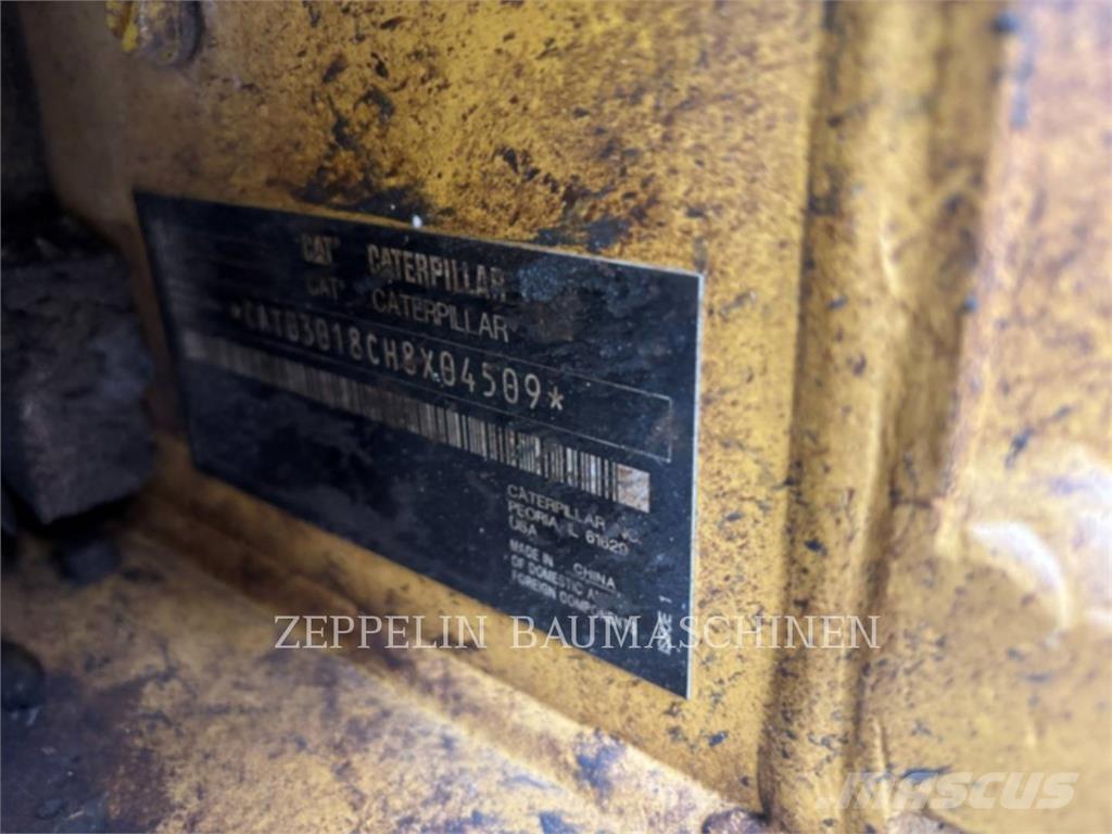 CAT 301.8-05A Paletli ekskavatörler