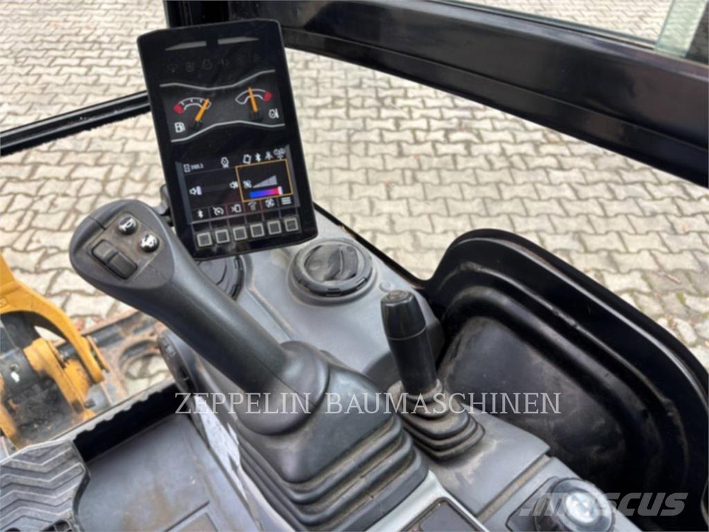 CAT 301.8-05A Paletli ekskavatörler