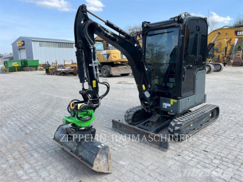 CAT 302-05A CR Paletli ekskavatörler
