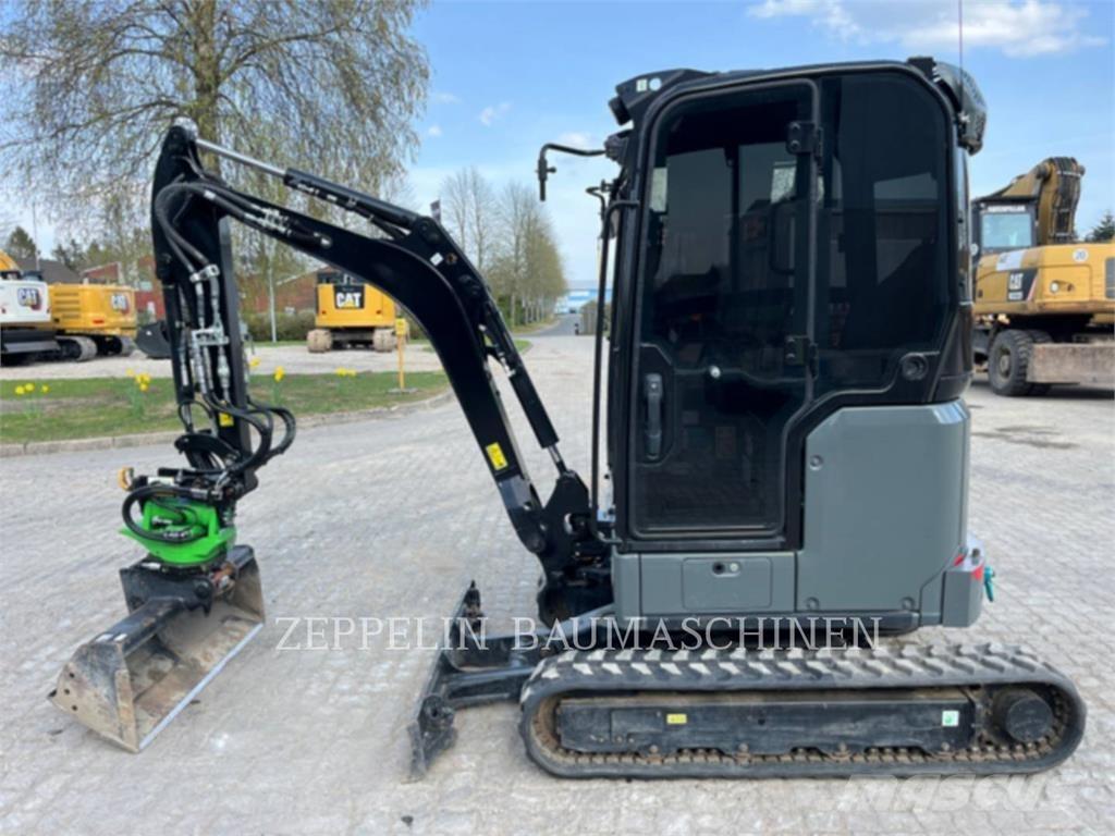 CAT 302-05A CR Paletli ekskavatörler