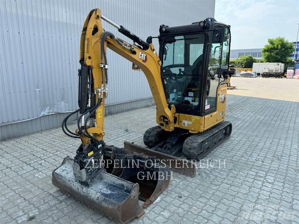 CAT 302-05CR Paletli ekskavatörler
