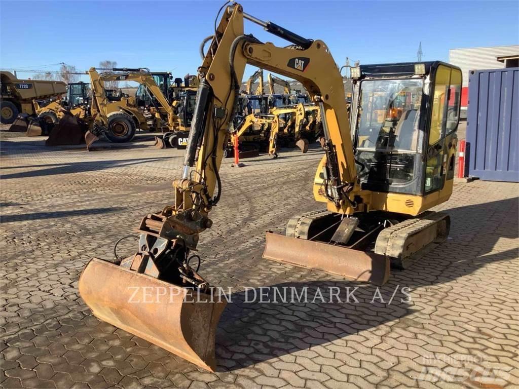CAT 302.5C Paletli ekskavatörler