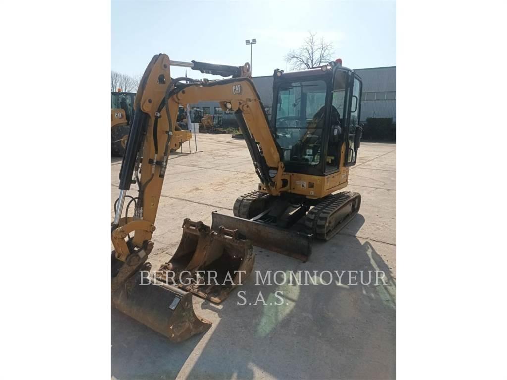 CAT 302.7 Paletli ekskavatörler