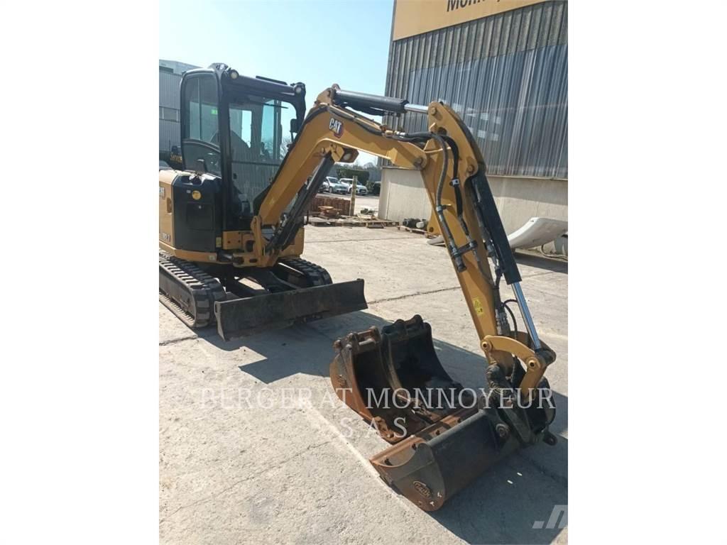 CAT 302.7 Paletli ekskavatörler