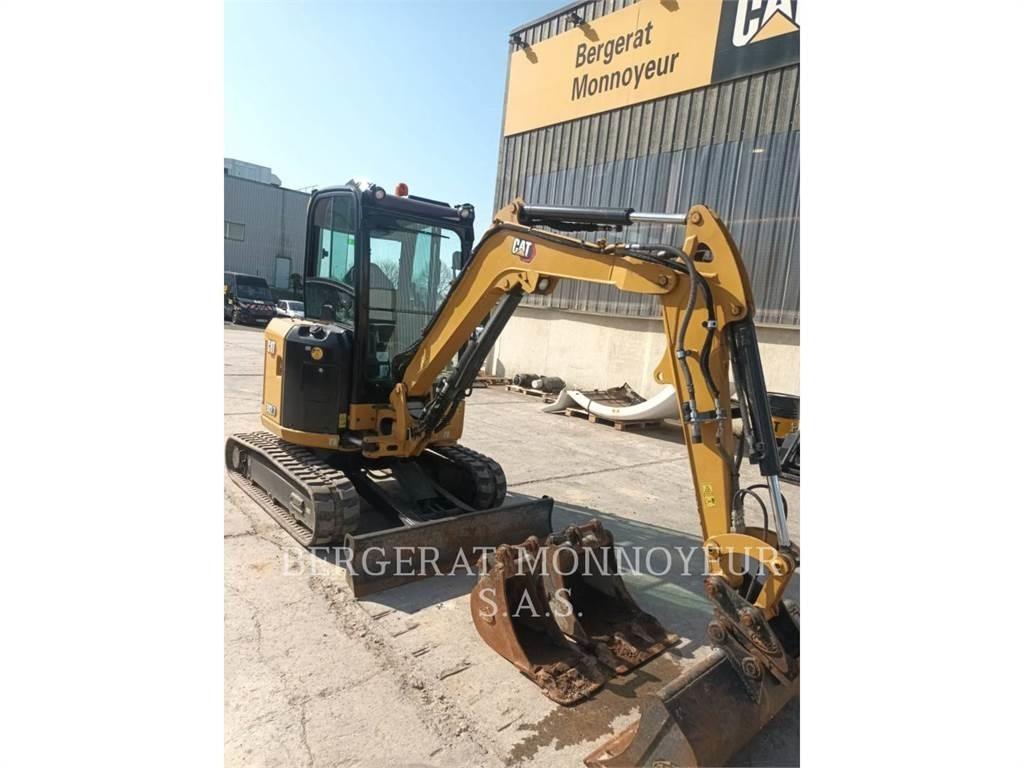 CAT 302.7 Paletli ekskavatörler