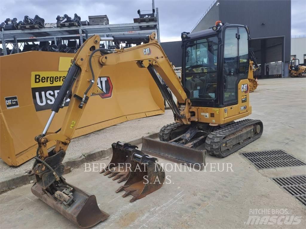CAT 302.7 Paletli ekskavatörler